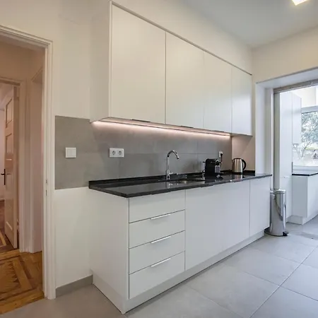 Apartmán Magnificent 4bdr In By Lovelystay *