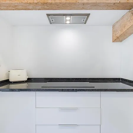 Magnificent 4bdr In By Lovelystay Apartmán