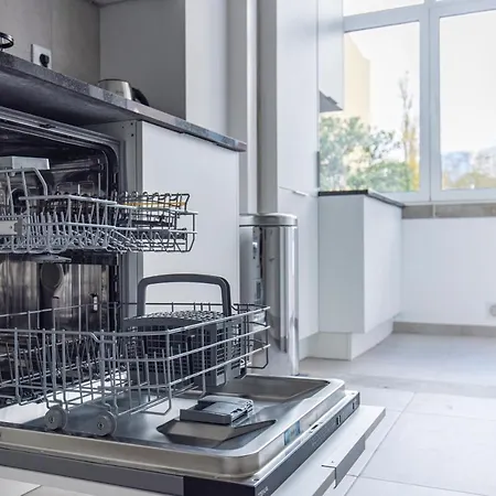 Apartment Magnificent 4bdr In By Lovelystay Lisbon