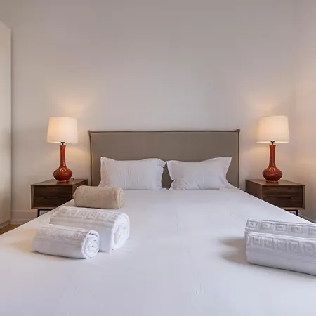 Magnificent 4bdr In By Lovelystay Apartment