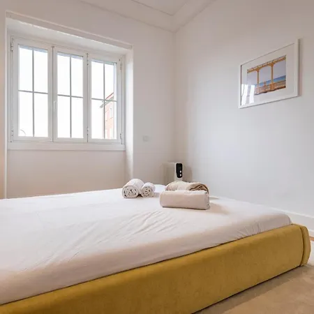 Apartamento Magnificent 4bdr In By Lovelystay *