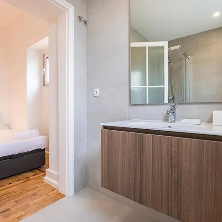 Apartmán Magnificent 4bdr In By Lovelystay