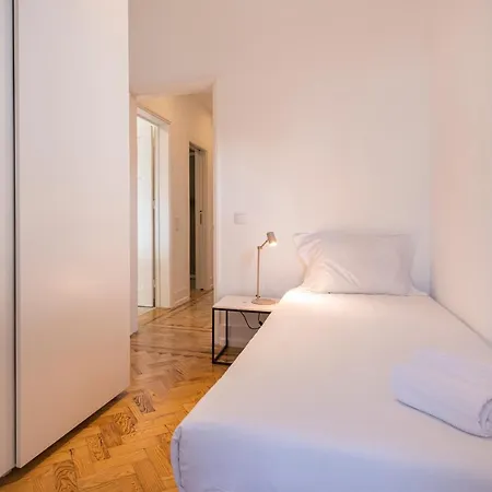 Magnificent 4bdr In By Lovelystay Lisboa
