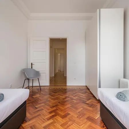 Magnificent 4bdr In By Lovelystay * Lisboa