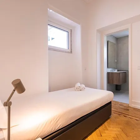 Апартаменти Magnificent 4bdr In By Lovelystay Лісабон