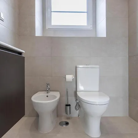 Апартаменти Magnificent 4bdr In By Lovelystay Лісабон