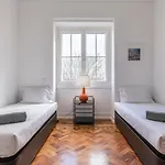 Διαμέρισμα Magnificent 4bdr In By Lovelystay